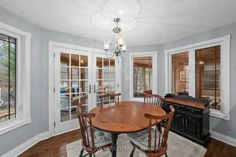 19 Kimmins Court Kanata ON K2K 2M4