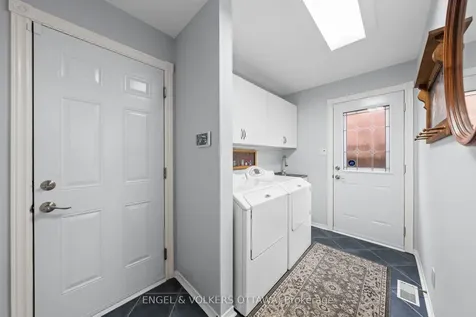19 Kimmins Court Kanata ON K2K 2M4