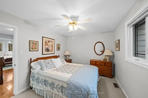 19 Kimmins Court Kanata ON K2K 2M4