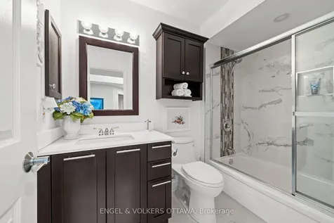19 Kimmins Court Kanata ON K2K 2M4