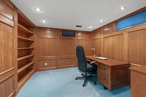 19 Kimmins Court Kanata ON K2K 2M4