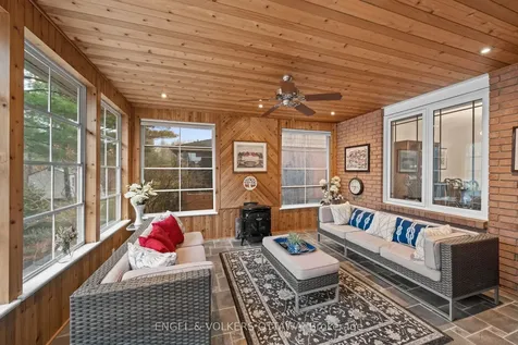 19 Kimmins Court Kanata ON K2K 2M4