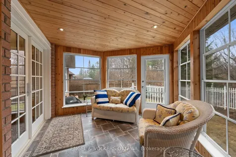 19 Kimmins Court Kanata ON K2K 2M4