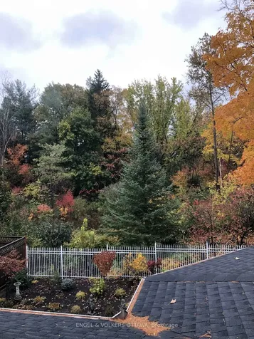 19 Kimmins Court Kanata ON K2K 2M4
