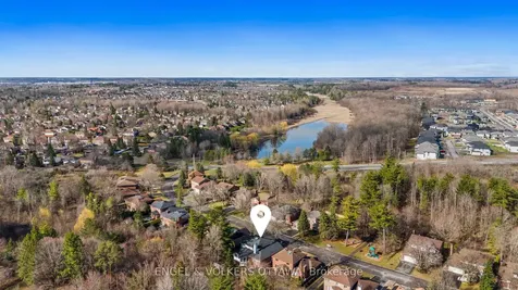 19 Kimmins Court Kanata ON K2K 2M4