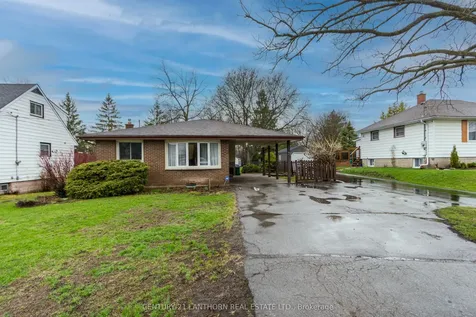 18 Glendale Road Belleville ON K8P 4H5