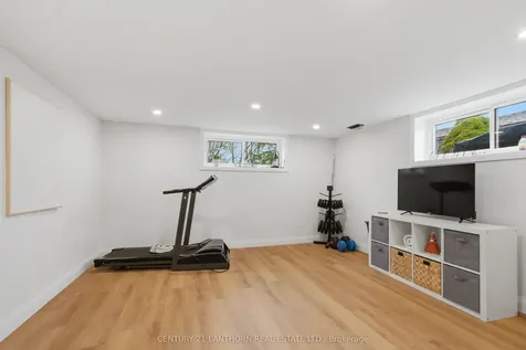 18 Glendale Road Belleville ON K8P 4H5