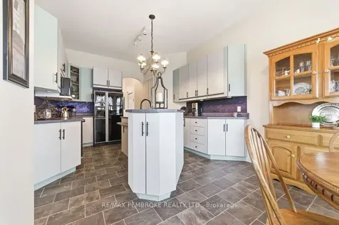152 Reta Crescent Pembroke ON K8A 1B3
