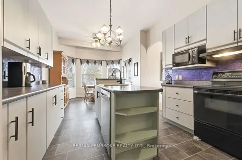 152 Reta Crescent Pembroke ON K8A 1B3