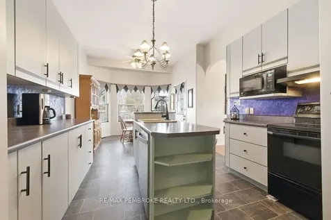 152 Reta Crescent Pembroke ON K8A 1B3