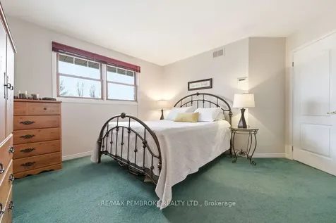 152 Reta Crescent Pembroke ON K8A 1B3