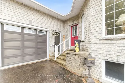 152 Reta Crescent Pembroke ON K8A 1B3