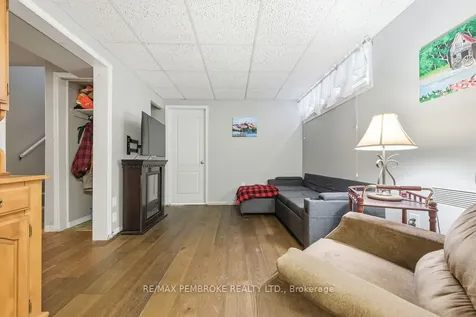 152 Reta Crescent Pembroke ON K8A 1B3
