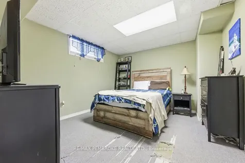 152 Reta Crescent Pembroke ON K8A 1B3