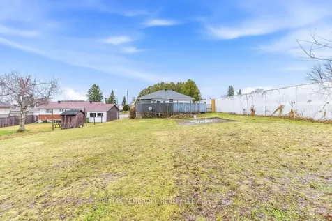152 Reta Crescent Pembroke ON K8A 1B3
