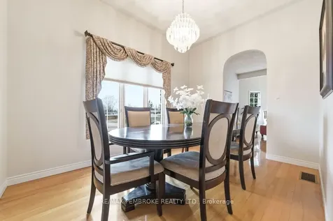 152 Reta Crescent Pembroke ON K8A 1B3