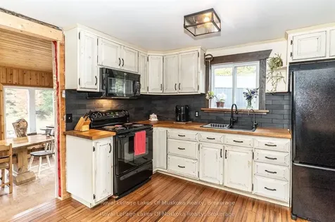 1741 Doe Lake Road Gravenhurst ON P1P 1R3