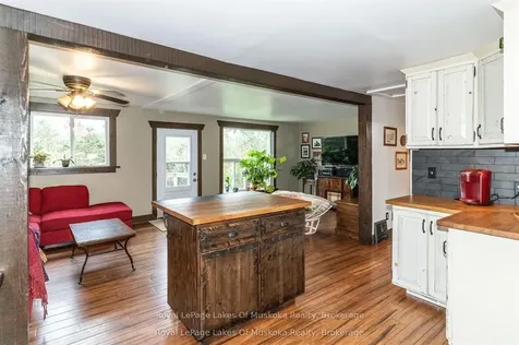 1741 Doe Lake Road Gravenhurst ON P1P 1R3