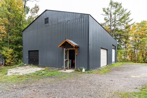 1741 Doe Lake Road Gravenhurst ON P1P 1R3