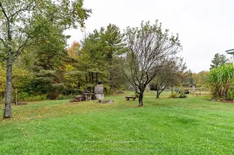 1741 Doe Lake Road Gravenhurst ON P1P 1R3