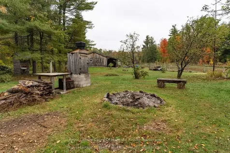 1741 Doe Lake Road Gravenhurst ON P1P 1R3