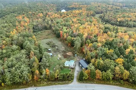 1741 Doe Lake Road Gravenhurst ON P1P 1R3