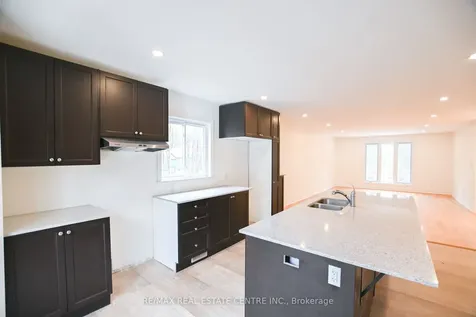 1078 South Kahshe Lake Road E Gravenhurst ON P0E 1G0