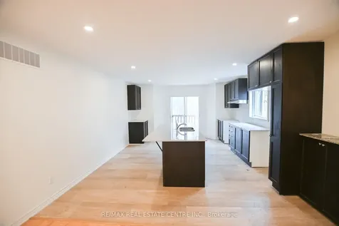 1078 South Kahshe Lake Road E Gravenhurst ON P0E 1G0