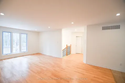 1078 South Kahshe Lake Road E Gravenhurst ON P0E 1G0