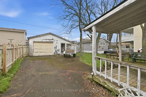 29 Mcnaughton Road Welland ON L3B 2R4