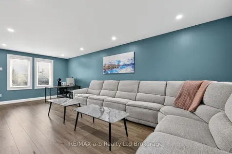 346 Riverview Drive Strathroy-caradoc ON N7G 4B7