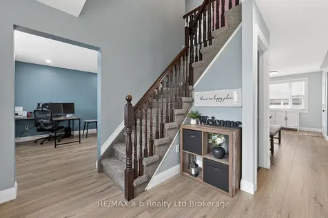 346 Riverview Drive Strathroy-caradoc ON N7G 4B7