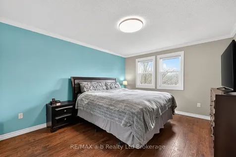 346 Riverview Drive Strathroy-caradoc ON N7G 4B7