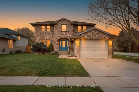 346 Riverview Drive Strathroy-caradoc ON N7G 4B7