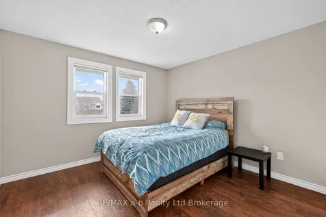 346 Riverview Drive Strathroy-caradoc ON N7G 4B7