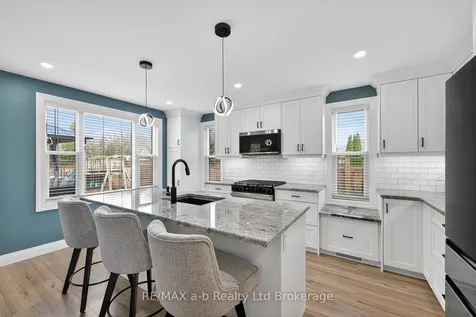 346 Riverview Drive Strathroy-caradoc ON N7G 4B7