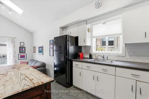 110 Milton Avenue W Cambridge ON N3C 3W5