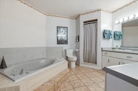 110 Milton Avenue W Cambridge ON N3C 3W5
