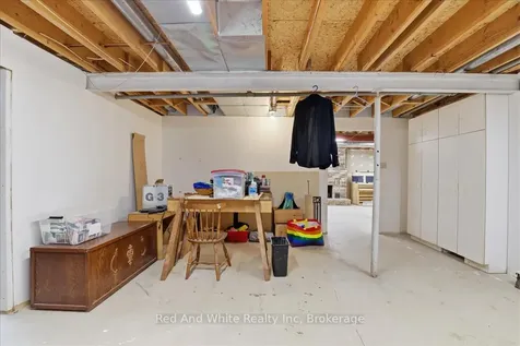110 Milton Avenue W Cambridge ON N3C 3W5