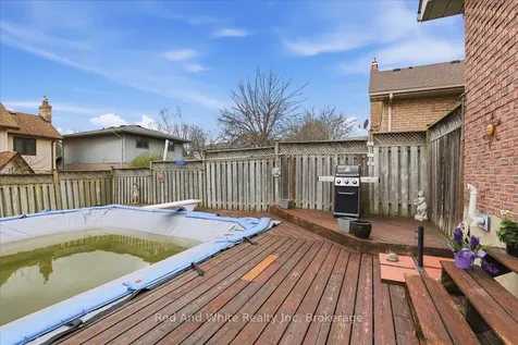 110 Milton Avenue W Cambridge ON N3C 3W5