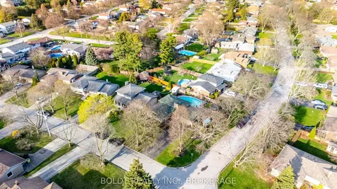 24 Mississauga Road St. Catharines ON L2N 3K4