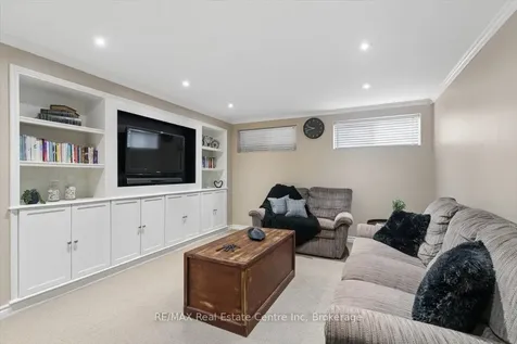4 Marsh Crescent Guelph ON N1L 1M9