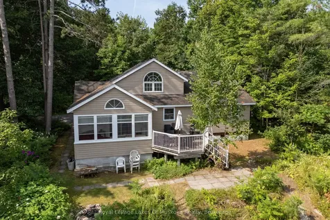 49 Pinetree Road Gravenhurst ON P1P 1R2