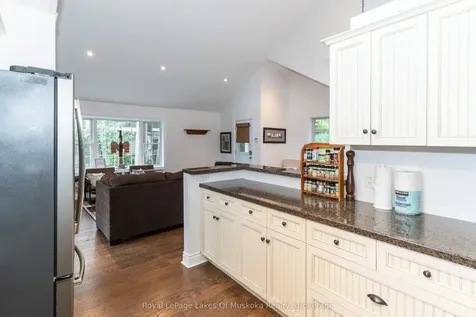 49 Pinetree Road Gravenhurst ON P1P 1R2