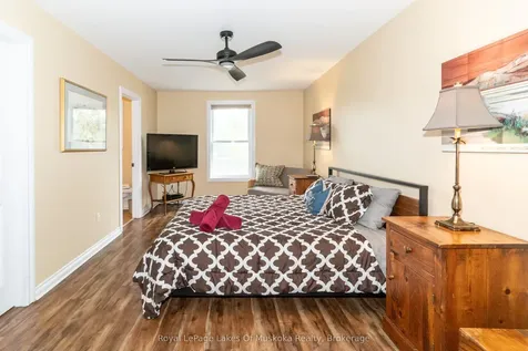 49 Pinetree Road Gravenhurst ON P1P 1R2