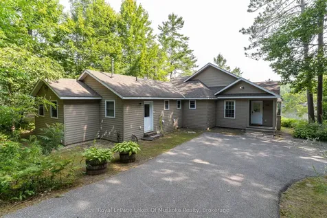 49 Pinetree Road Gravenhurst ON P1P 1R2