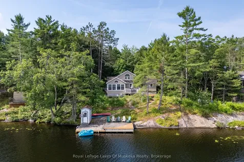 49 Pinetree Road Gravenhurst ON P1P 1R2