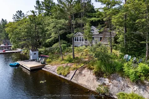 49 Pinetree Road Gravenhurst ON P1P 1R2