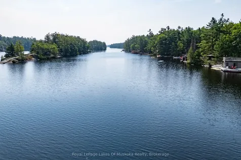 49 Pinetree Road Gravenhurst ON P1P 1R2