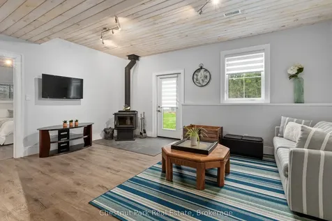 86 Bowyer Road Huntsville ON P1H 2J4